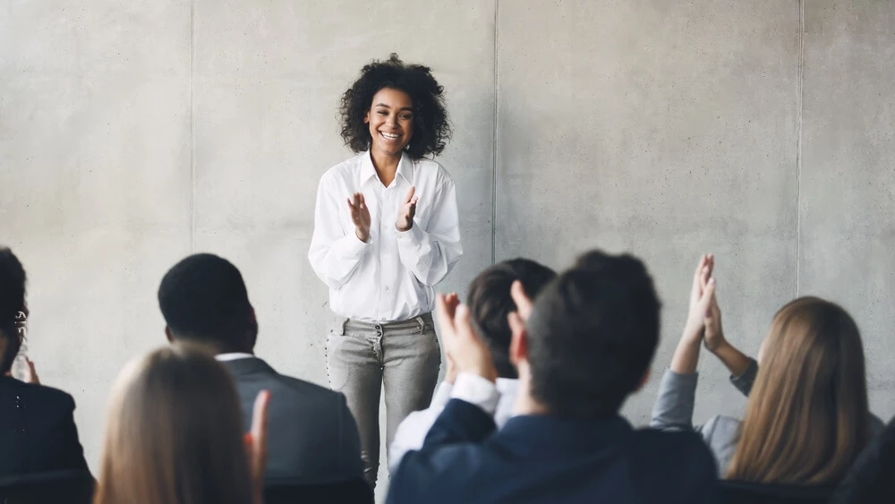 The Five Best Public Speaking Tips For Students: Mastering Presentations and Team Reports