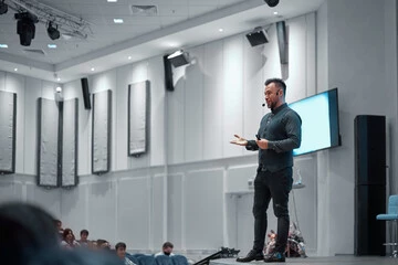 Building Your Business with the Power of Public Speaking