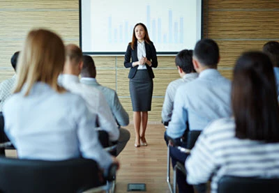 Unveiling the Connection: How Leadership Programs Develop Public Speaking Skills
